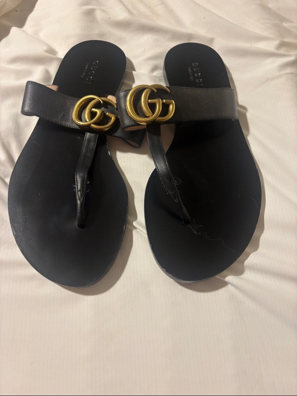 Gucci Black Leather GG Logo Toe-Post Sandals